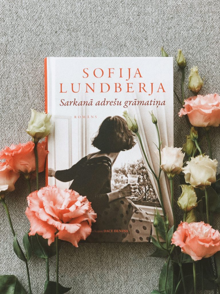 Sofija Lundberja «Sarkanā adrešu grāmatiņa»